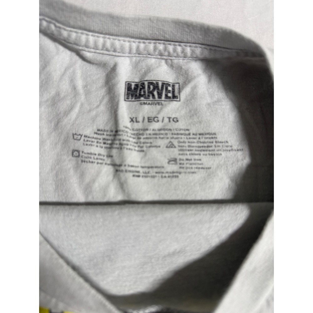 Marvel Spider-Man vs Mysterio Comic Cover Graphic T-Shirt Grey XL Amazing 141 - Picture 8 of 12